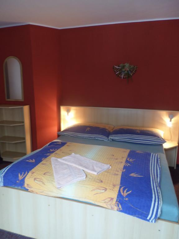 Penzion V Budech Křivoklát Habitación foto